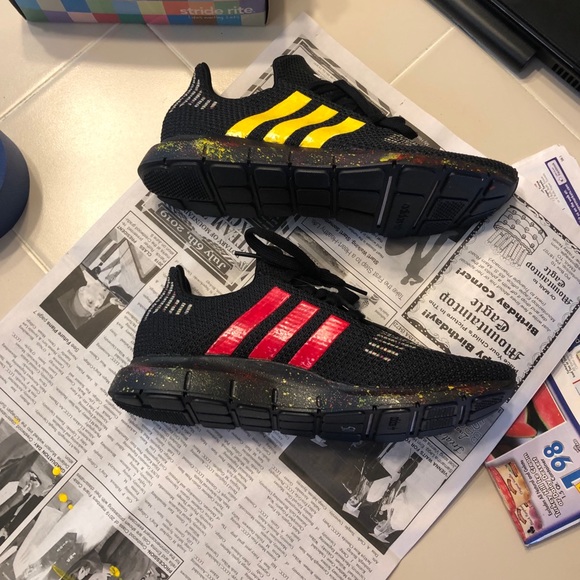 Adidas Custom - Picture 4 of 6